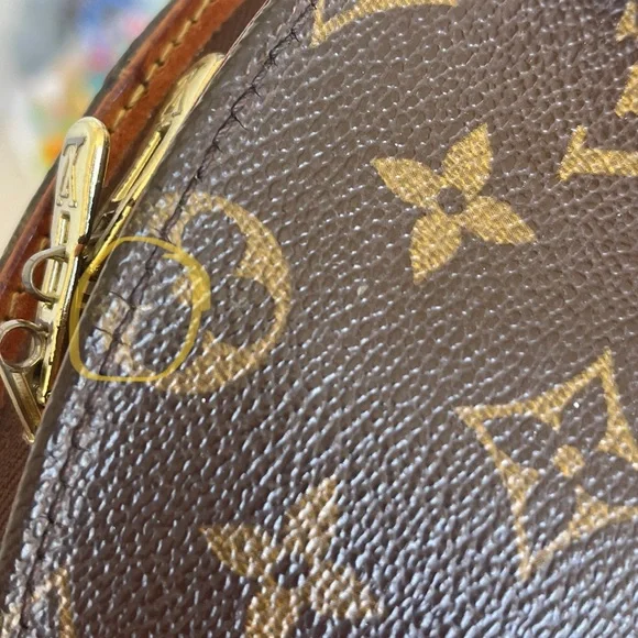 SOLD✨ Authentic Louis Vuitton Ellipse PM Strap, dust bag, lock & key - Picture 9 of 16